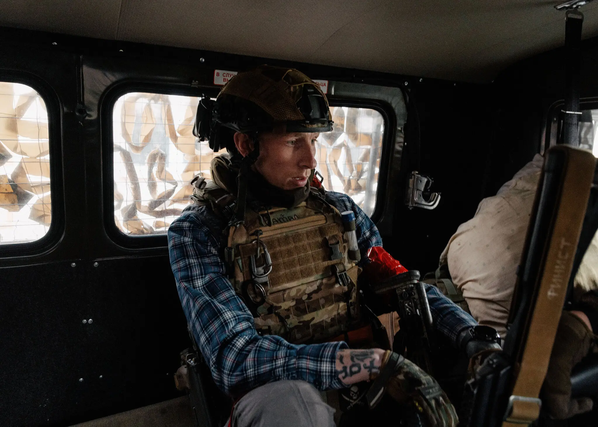 Батал, медик батальйону «Ахмат», прямує до Мартинівки, яку нещодавно відбили російські війська.